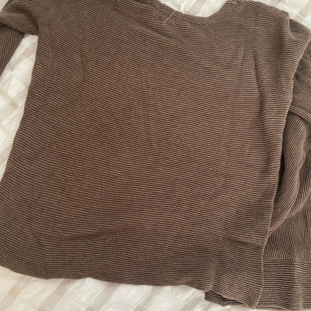 Free People Sweater - Picture 4 of 4